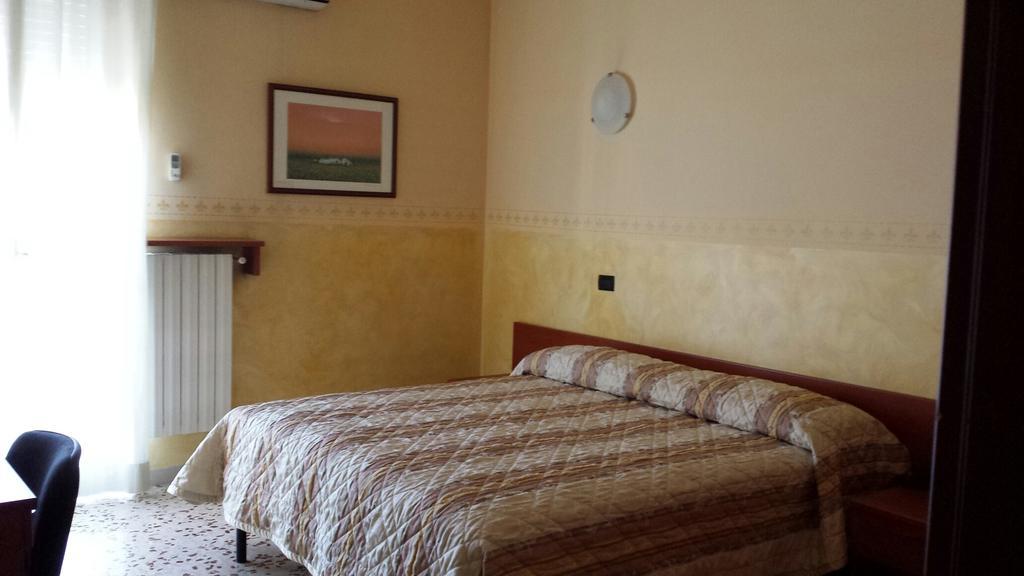 Hotel Frejus Collegno Luaran gambar