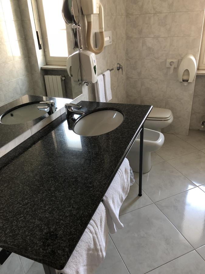 Hotel Frejus Collegno Luaran gambar